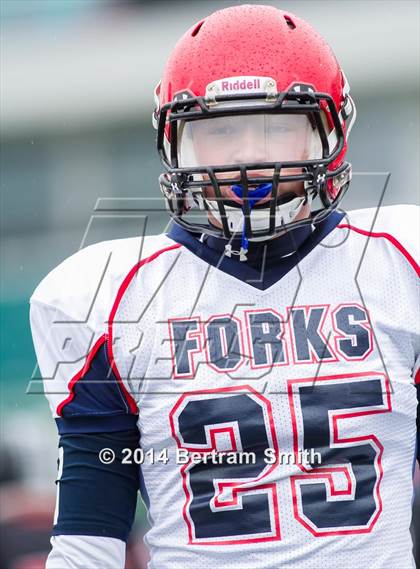 Thumbnail 1 in Chenango Forks vs. Maple Grove/Chautauqua Lake (NYSPHSAA Class C Semifinal) photogallery.