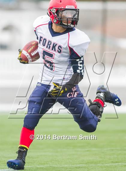 Thumbnail 2 in Chenango Forks vs. Maple Grove/Chautauqua Lake (NYSPHSAA Class C Semifinal) photogallery.