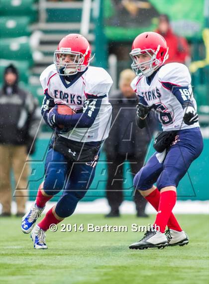 Thumbnail 2 in Chenango Forks vs. Maple Grove/Chautauqua Lake (NYSPHSAA Class C Semifinal) photogallery.