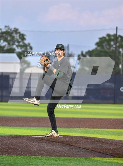 Thumbnail 2 in Tampa Catholic @ Calvary Christian photogallery.