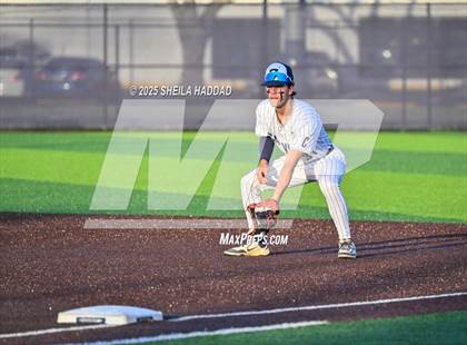 Thumbnail 3 in Tampa Catholic @ Calvary Christian photogallery.