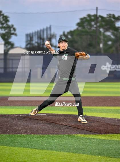 Thumbnail 2 in Tampa Catholic @ Calvary Christian photogallery.