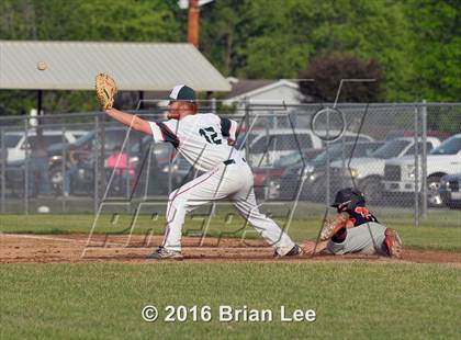 Thumbnail 1 in Mt. Vernon vs Salem (IHSA Regional Playoff) photogallery.