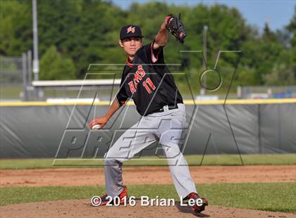 Thumbnail 3 in Mt. Vernon vs Salem (IHSA Regional Playoff) photogallery.