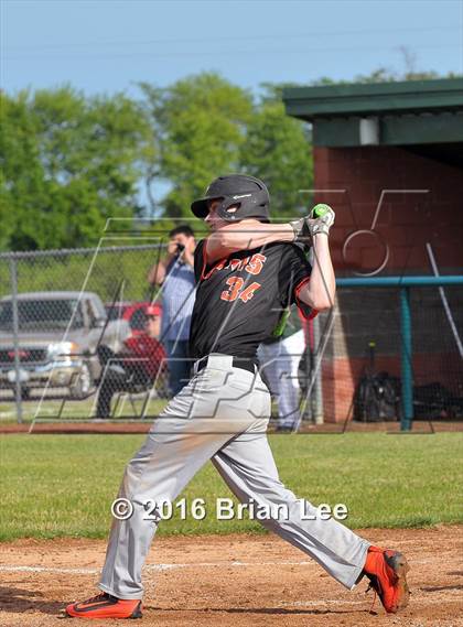 Thumbnail 3 in Mt. Vernon vs Salem (IHSA Regional Playoff) photogallery.