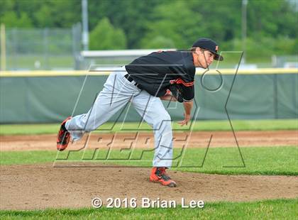Thumbnail 1 in Mt. Vernon vs Salem (IHSA Regional Playoff) photogallery.