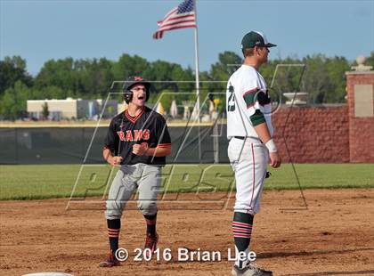 Thumbnail 3 in Mt. Vernon vs Salem (IHSA Regional Playoff) photogallery.
