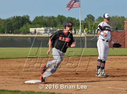 Thumbnail 1 in Mt. Vernon vs Salem (IHSA Regional Playoff) photogallery.