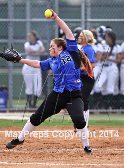 Thumbnail 1 in Clear Falls vs Dickinson photogallery.