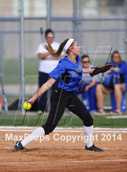 Thumbnail 3 in Clear Falls vs Dickinson photogallery.