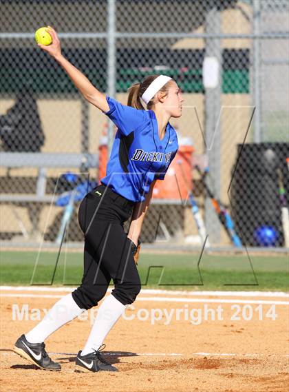Thumbnail 1 in Clear Falls vs Dickinson photogallery.