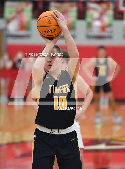 Thumbnail 3 in Prairie Grove @ Farmington photogallery.