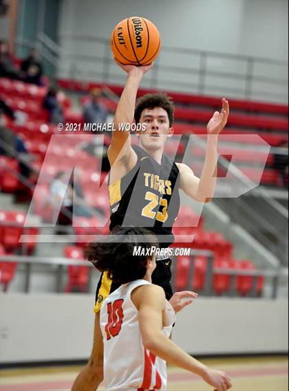 Thumbnail 3 in Prairie Grove @ Farmington photogallery.
