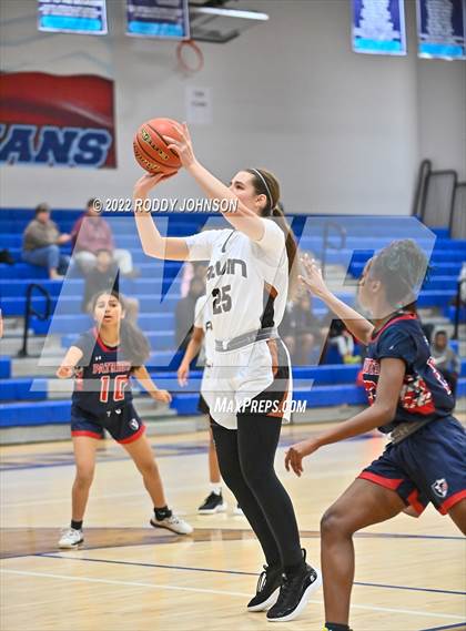 Thumbnail 1 in Alvin vs San Antonio Memorial (McDonald's Texas Invitational) photogallery.
