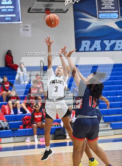 Thumbnail 2 in Alvin vs San Antonio Memorial (McDonald's Texas Invitational) photogallery.
