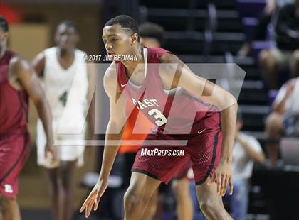 Thumbnail 2 in Oak Ridge vs. Memphis East (City of Palms Classic) photogallery.