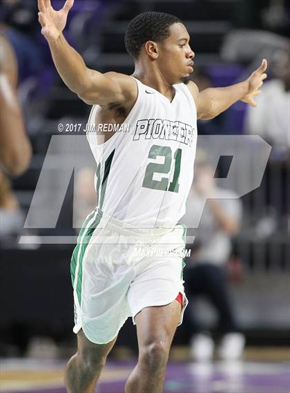 Thumbnail 2 in Oak Ridge vs. Memphis East (City of Palms Classic) photogallery.