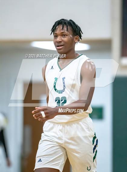 Thumbnail 1 in Crossroads Christian vs. GRACE Christian (Greenfield Christmas Tournament) photogallery.