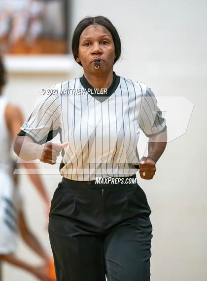 Thumbnail 3 in Crossroads Christian vs. GRACE Christian (Greenfield Christmas Tournament) photogallery.