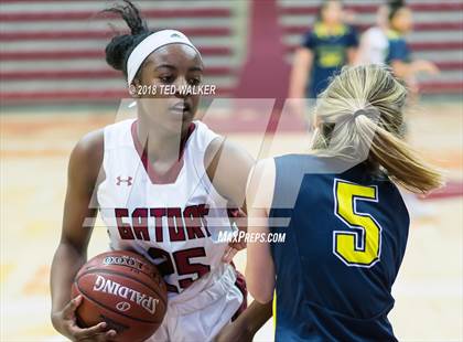 Thumbnail 1 in Notre Dame vs. Sacred Heart Prep (CIF CCS D4 Final) photogallery.