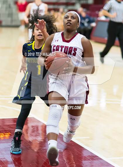Thumbnail 3 in Notre Dame vs. Sacred Heart Prep (CIF CCS D4 Final) photogallery.