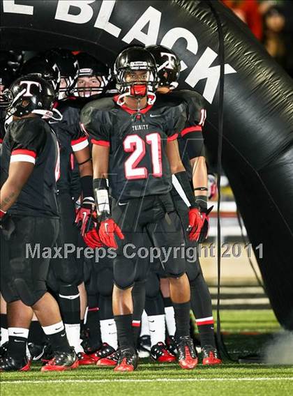 Thumbnail 3 in Trinity vs. Coppell (5A Region 1 Quarterfinals) photogallery.