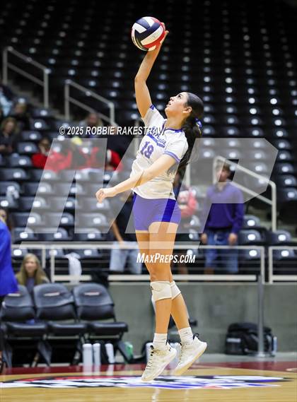 Thumbnail 2 in Decatur @ La Vernia (UIL 4A D1 Volleyball Final) photogallery.