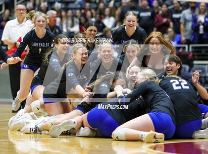 Thumbnail 1 in Decatur @ La Vernia (UIL 4A D1 Volleyball Final) photogallery.
