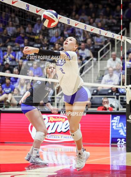 Thumbnail 2 in Decatur @ La Vernia (UIL 4A D1 Volleyball Final) photogallery.