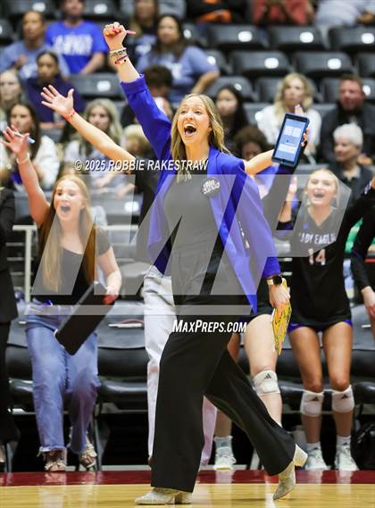Thumbnail 1 in Decatur @ La Vernia (UIL 4A D1 Volleyball Final) photogallery.