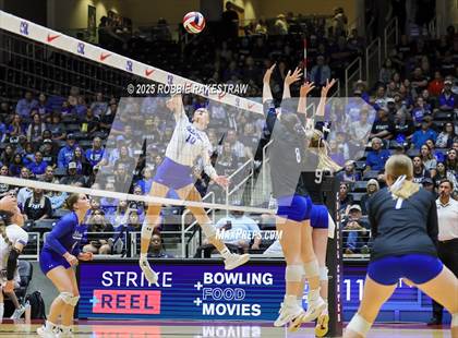 Thumbnail 1 in Decatur @ La Vernia (UIL 4A D1 Volleyball Final) photogallery.