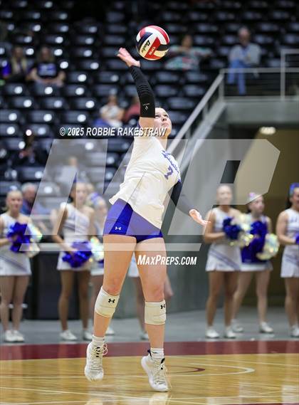 Thumbnail 3 in Decatur @ La Vernia (UIL 4A D1 Volleyball Final) photogallery.