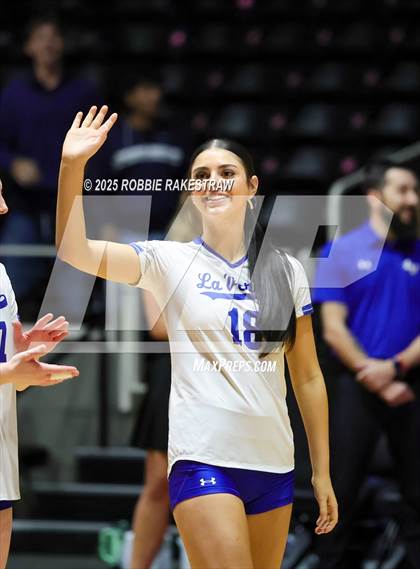 Thumbnail 1 in Decatur @ La Vernia (UIL 4A D1 Volleyball Final) photogallery.