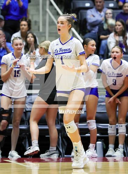 Thumbnail 3 in Decatur @ La Vernia (UIL 4A D1 Volleyball Final) photogallery.