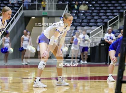 Thumbnail 2 in Decatur @ La Vernia (UIL 4A D1 Volleyball Final) photogallery.
