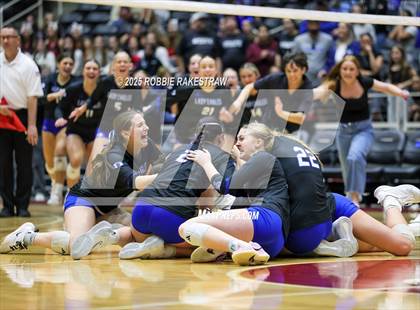 Thumbnail 2 in Decatur @ La Vernia (UIL 4A D1 Volleyball Final) photogallery.