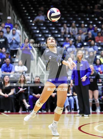 Thumbnail 3 in Decatur @ La Vernia (UIL 4A D1 Volleyball Final) photogallery.