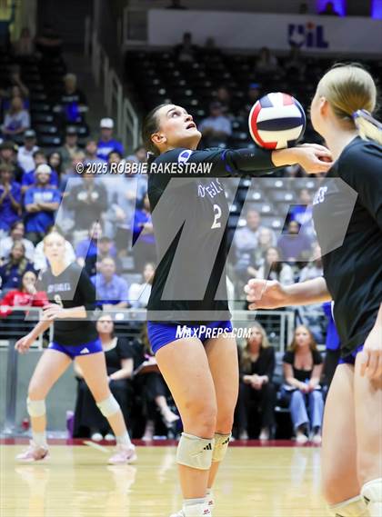 Thumbnail 3 in Decatur @ La Vernia (UIL 4A D1 Volleyball Final) photogallery.