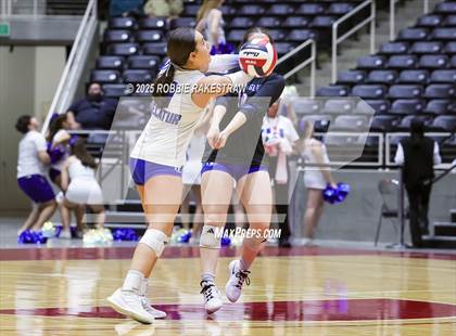 Thumbnail 1 in Decatur @ La Vernia (UIL 4A D1 Volleyball Final) photogallery.