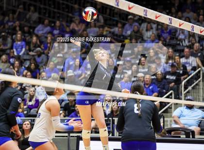Thumbnail 2 in Decatur @ La Vernia (UIL 4A D1 Volleyball Final) photogallery.
