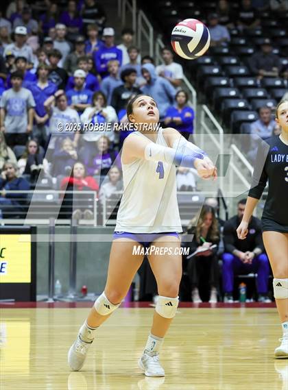 Thumbnail 3 in Decatur @ La Vernia (UIL 4A D1 Volleyball Final) photogallery.