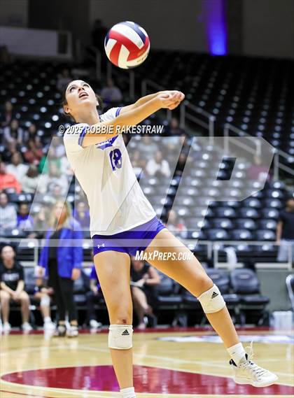 Thumbnail 2 in Decatur @ La Vernia (UIL 4A D1 Volleyball Final) photogallery.