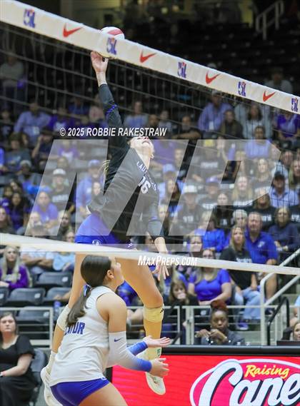 Thumbnail 3 in Decatur @ La Vernia (UIL 4A D1 Volleyball Final) photogallery.
