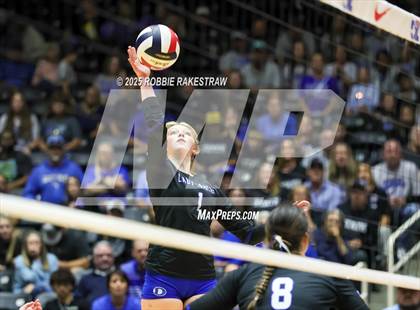 Thumbnail 2 in Decatur @ La Vernia (UIL 4A D1 Volleyball Final) photogallery.
