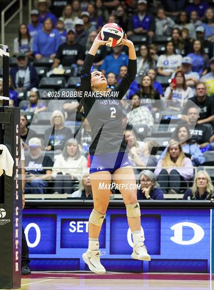Thumbnail 1 in Decatur @ La Vernia (UIL 4A D1 Volleyball Final) photogallery.