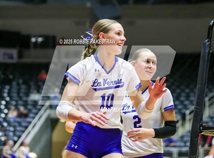 Thumbnail 1 in Decatur @ La Vernia (UIL 4A D1 Volleyball Final) photogallery.