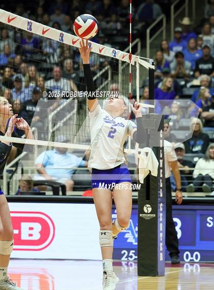 Thumbnail 3 in Decatur @ La Vernia (UIL 4A D1 Volleyball Final) photogallery.