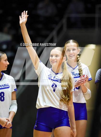 Thumbnail 1 in Decatur @ La Vernia (UIL 4A D1 Volleyball Final) photogallery.