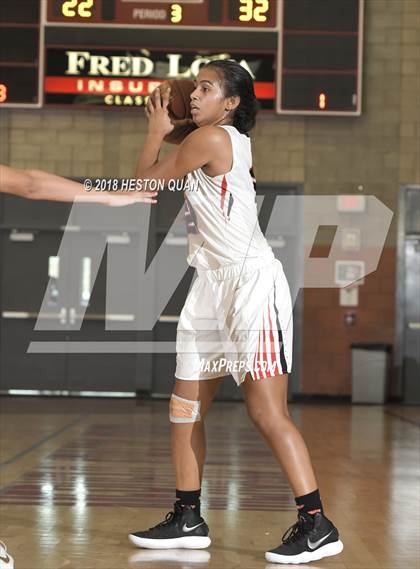 Thumbnail 3 in Troy vs. Mission Hills (Matt Denning Hoops Classic) photogallery.