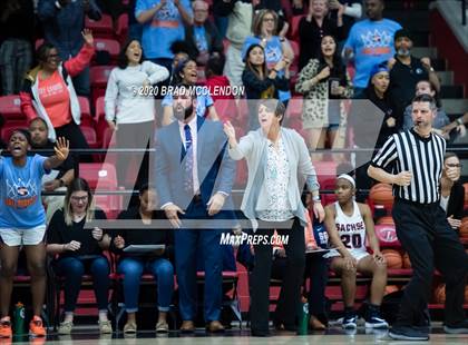 Thumbnail 3 in Plano vs Sachse (UIL 6A Regional Quarterfinal Playoff) photogallery.